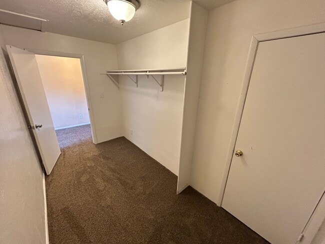 Building Photo - Beautiful single story- 3Bed/2Bath home lo...