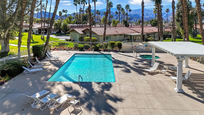 Building Photo - 75250 Vista Huerto