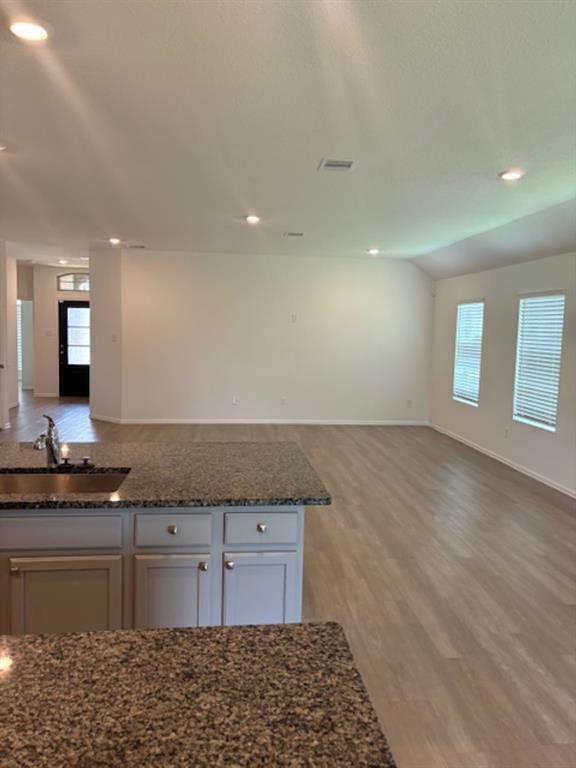 Building Photo - 7619 Jasmine Chase Dr