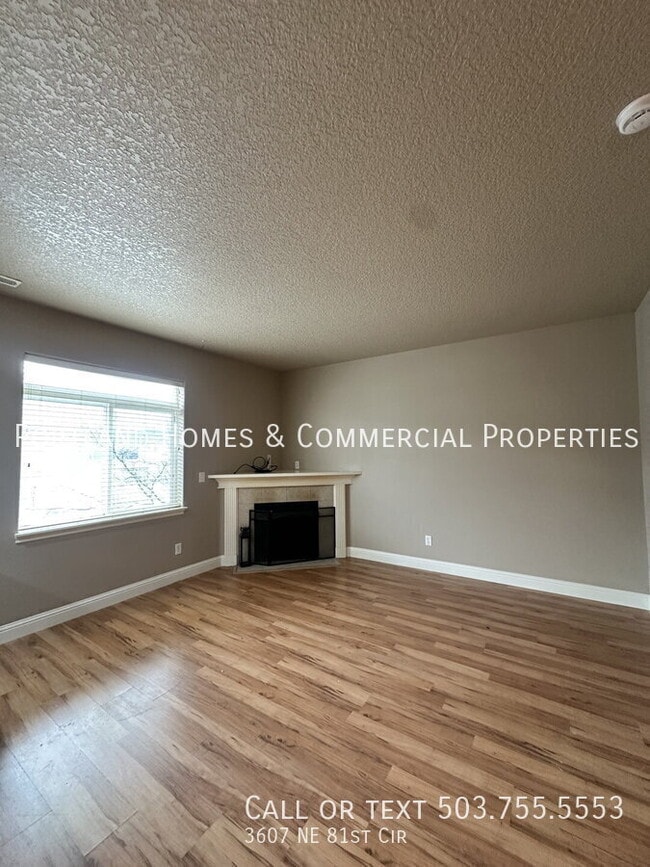 Building Photo - 3607 NE 81st Cir