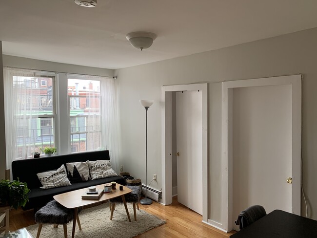 Primary Photo - 100 Endicott St