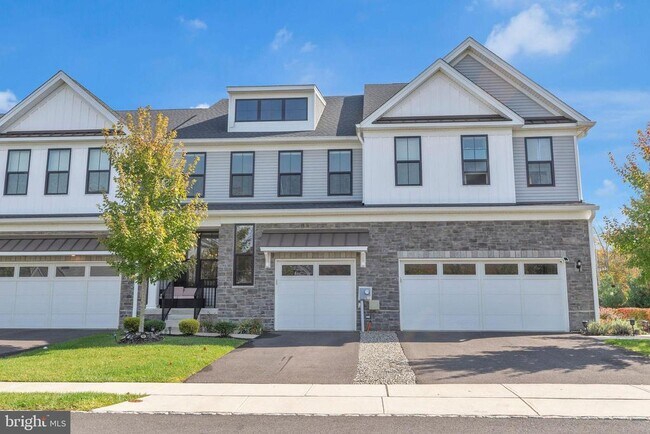 Building Photo - 29 Beachwood Dr