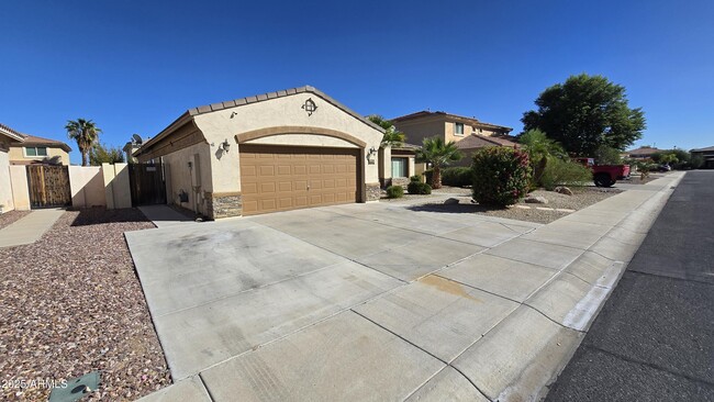 Building Photo - 16417 N 170th Ln