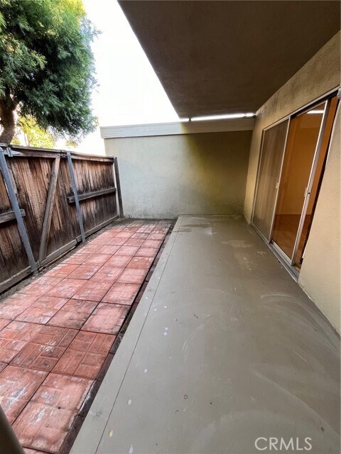 Building Photo - 504 S Euclid Ave