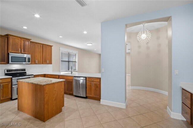 Building Photo - 12129 Country Day Cir