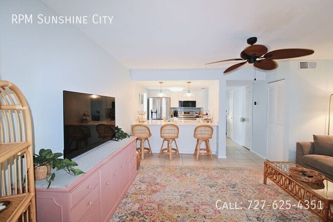Building Photo - 4190 35th Terrace S