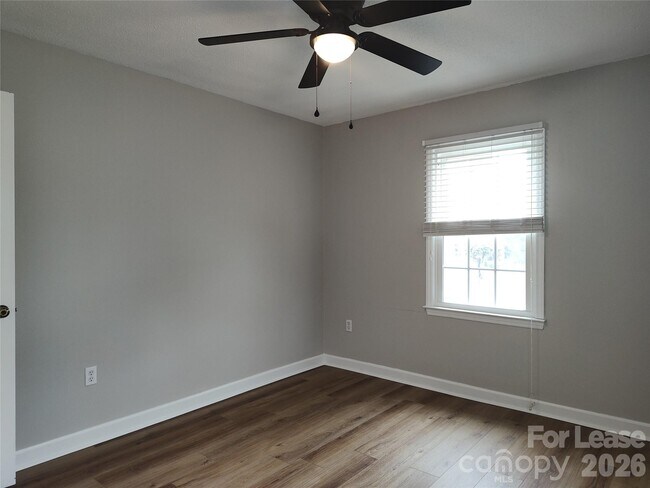 Building Photo - 7413 Doves Nest Cir