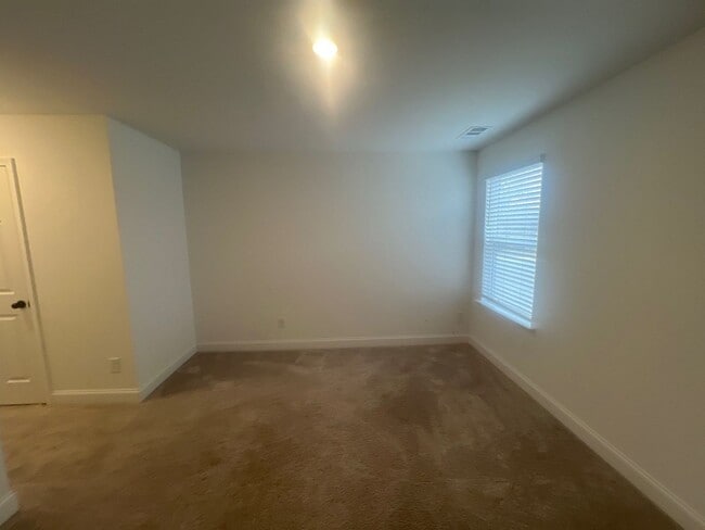 Building Photo - 312 Traywick Pl