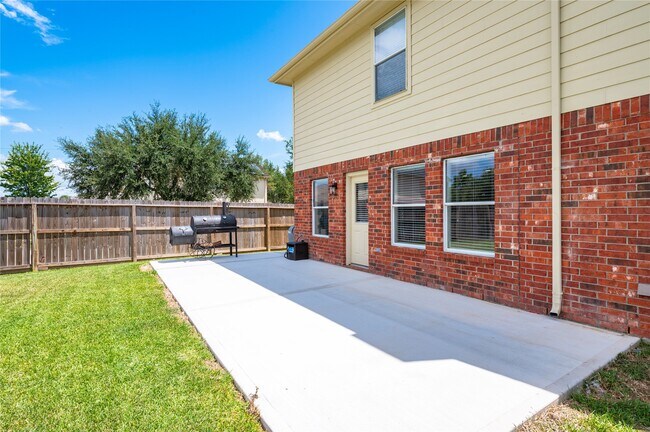 Building Photo - 13601 Trail Meadow Ln