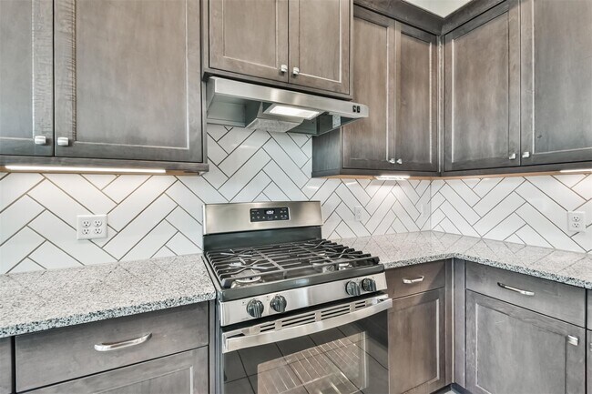 Building Photo - 27025 Sofia Forest Dr