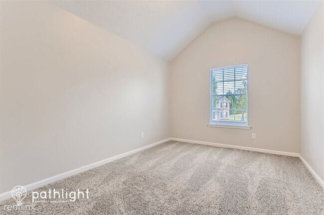 Building Photo - 535 Concord Terrace UNIT