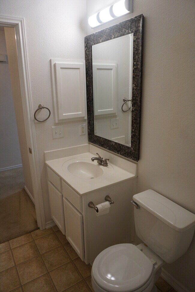 Guest Bath - 9618 Mustang Mesa