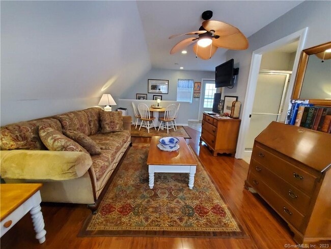 Building Photo - 33 Chapman Rd