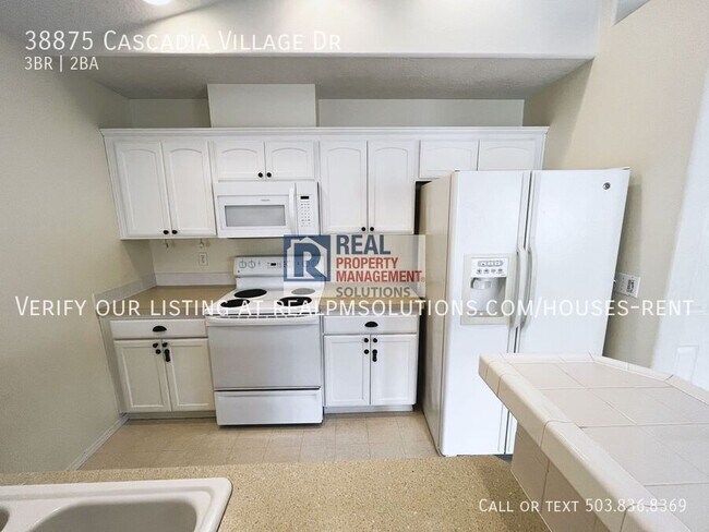 Building Photo - 38875 Cascadia Village Dr