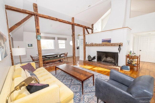 Building Photo - 692 Bangall Rd