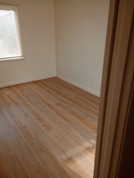 Building Photo - 52 W 100 S