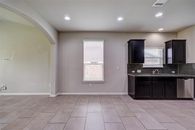 Building Photo - 126 Screech Owl Dr