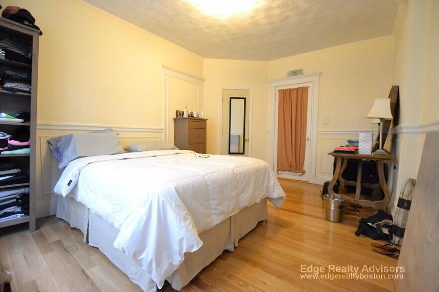 Building Photo - 130 Brainerd Rd