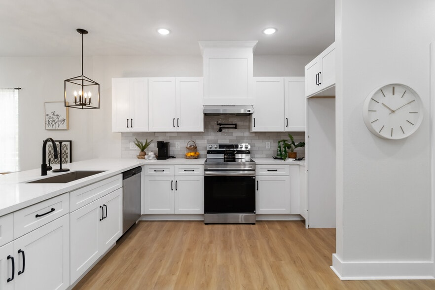 Building Photo - 237 Carle Ave