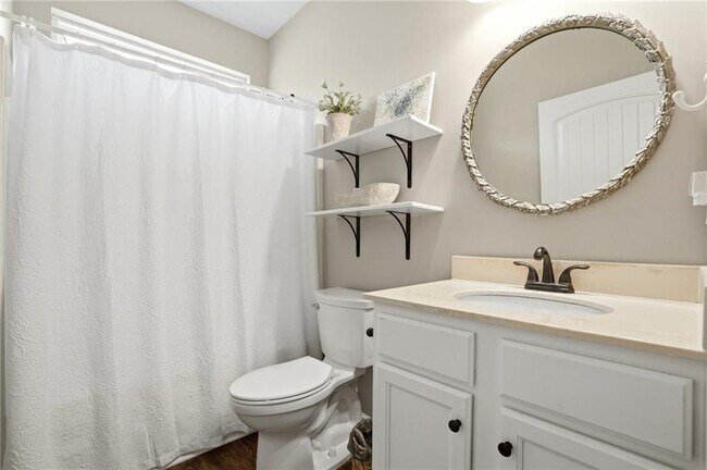 Building Photo - 318 Argyle Ct