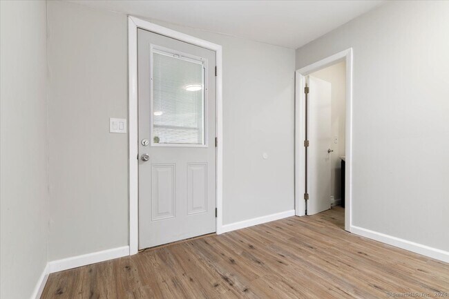 Building Photo - 3 Alscot Dr