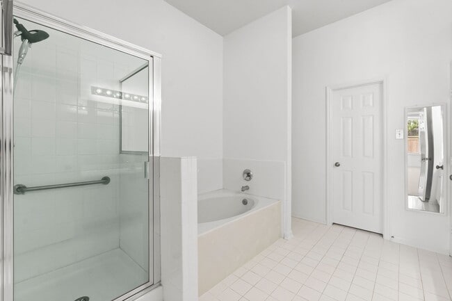 Building Photo - 72 S Piper Trace