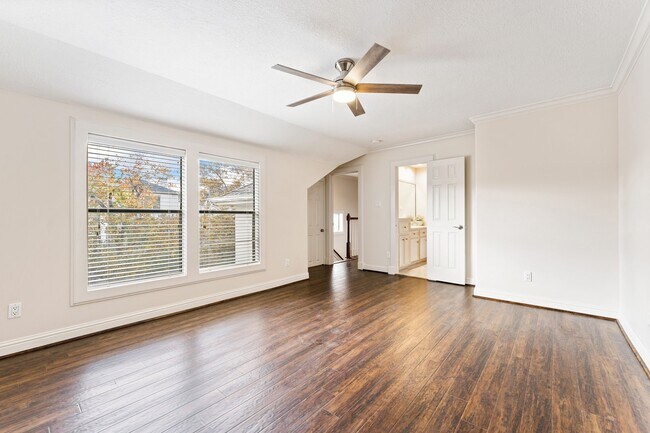 Building Photo - 5422 Gibson St