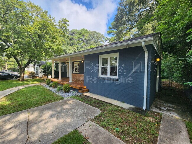 Building Photo - 1222 Crestwood Dr SE