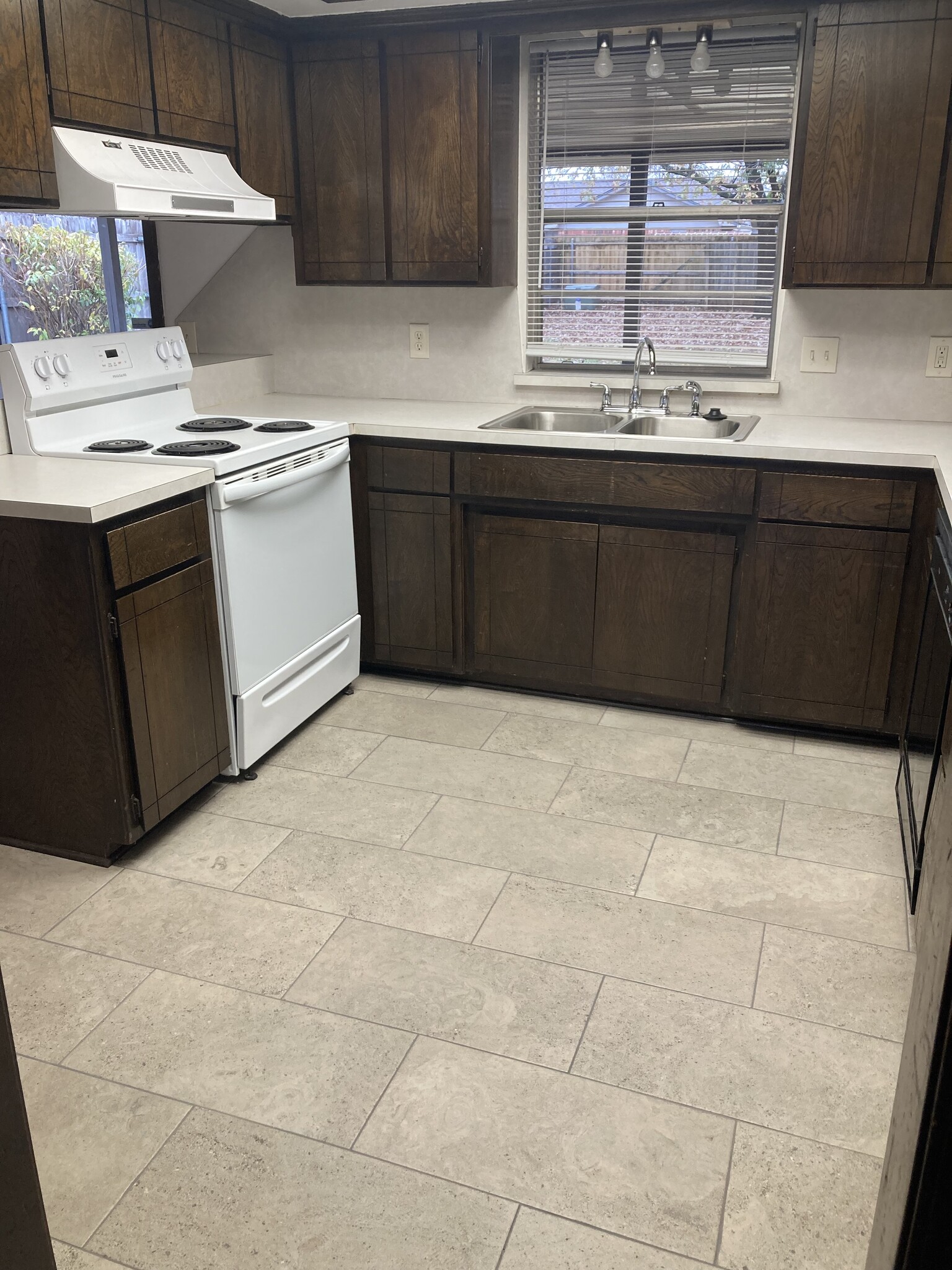 New tile in kitchen 2025 - 1400 Val Genes Rd