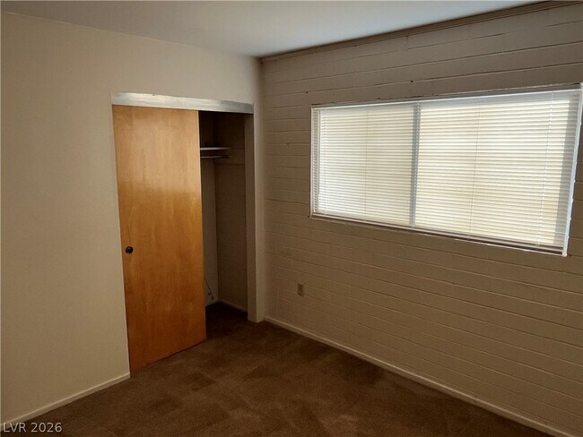 Building Photo - 820 A