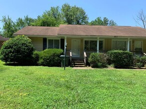 Building Photo - 4813