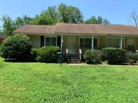 Building Photo - 4813