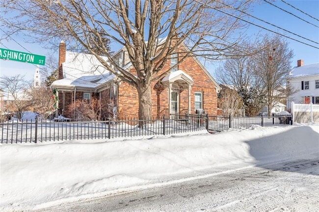 Building Photo - 31 Washington St