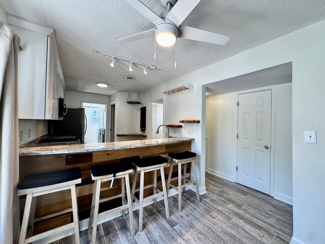Building Photo - Ready NOW! A Custom Townhouse-Style Duplex Blocks to the Beaches! Fenced Yard - Hot Tub - Pet Fri...