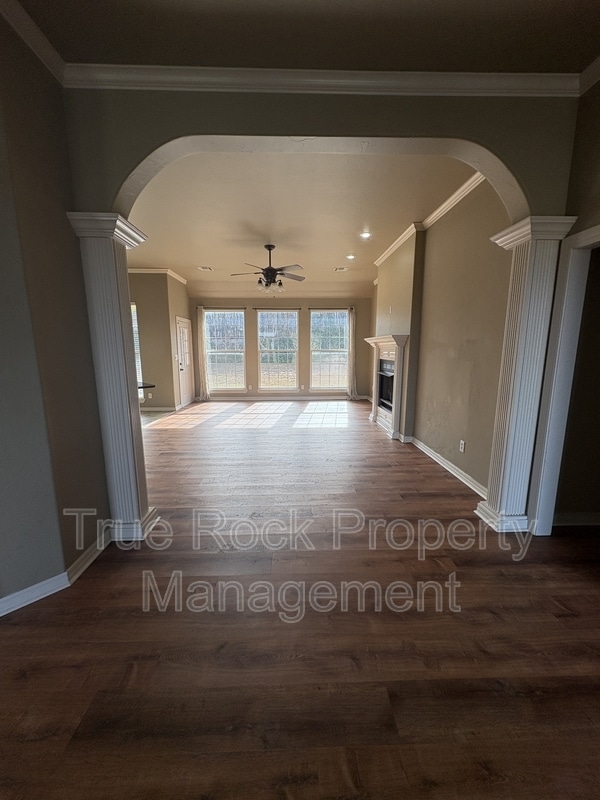 Building Photo - 817 Cypress Dr