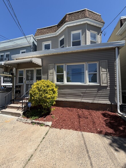 Building Photo - 84 Brighton Ave