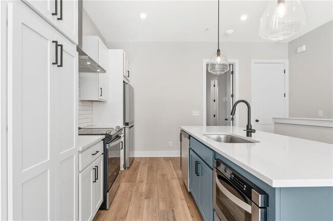 Building Photo - 1272 Longreen Ter NW