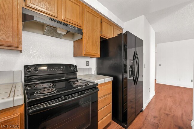 Building Photo - 6859 Tamarus St