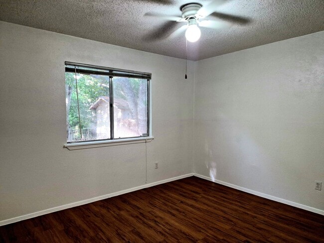 Building Photo - Charming South Austin Home with Huge Backyard & Mature Trees