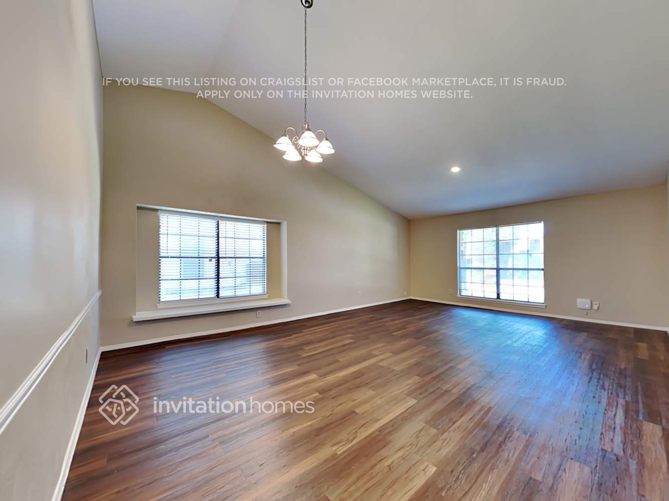 Building Photo - 2626 Hampshire Dr