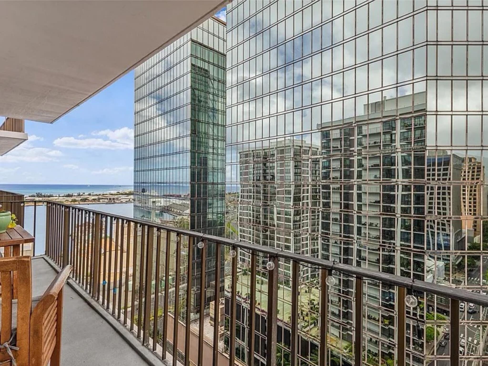 Balcony - 225 Queen St