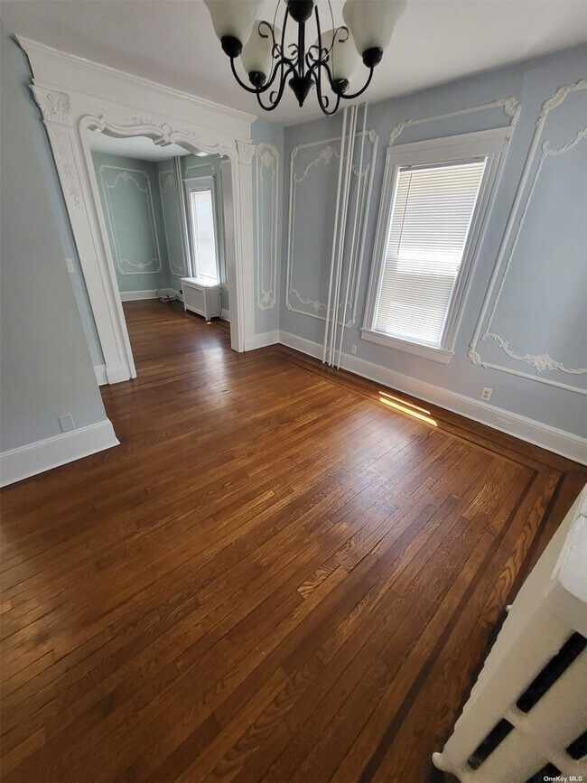 Building Photo - 6 Carlton Ave