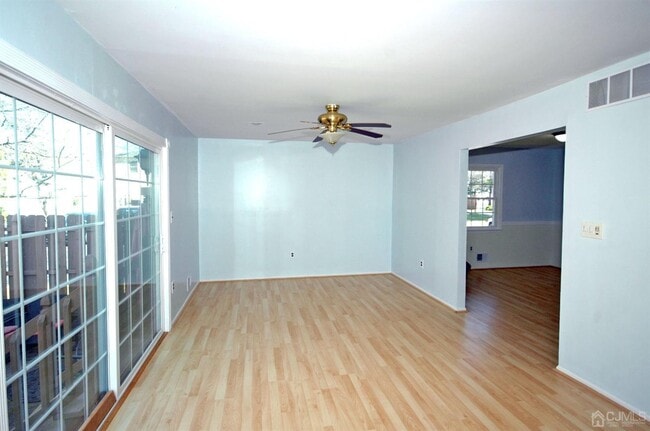 Building Photo - 48 Astor Ct