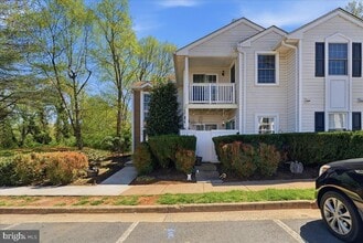 Building Photo - 100 Westwick Ct