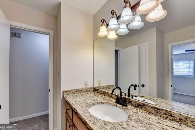 Building Photo - 478 Dorsey Cir SW