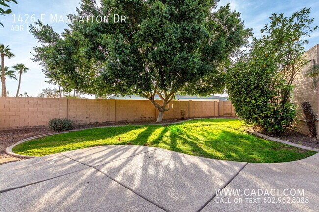 Building Photo - 1426 E Manhatton Dr