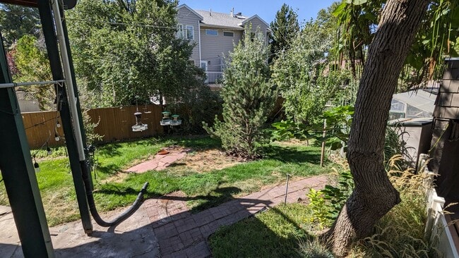 Building Photo - 125 H St