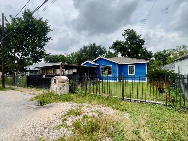 Building Photo - 6507 Longview St