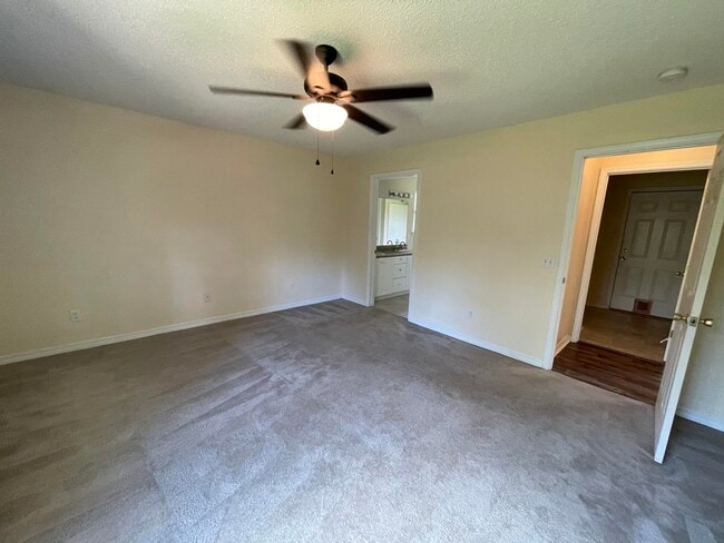 Building Photo - 1228 Ego Dr