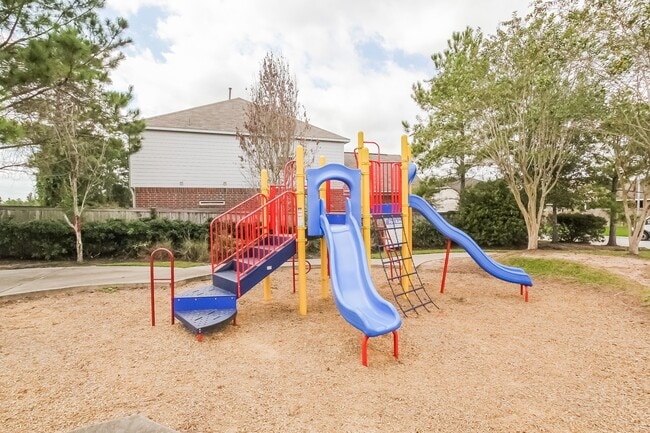 Building Photo - 17914 Seco Creek Ln